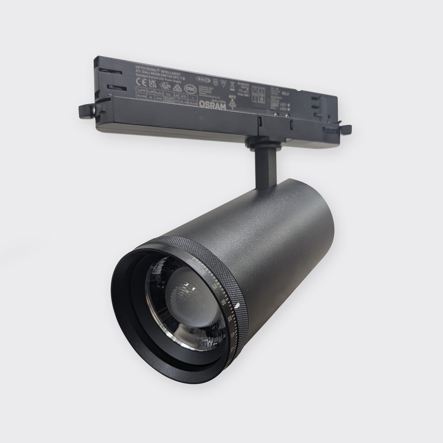 Shift Adjustable Track Light | DALI